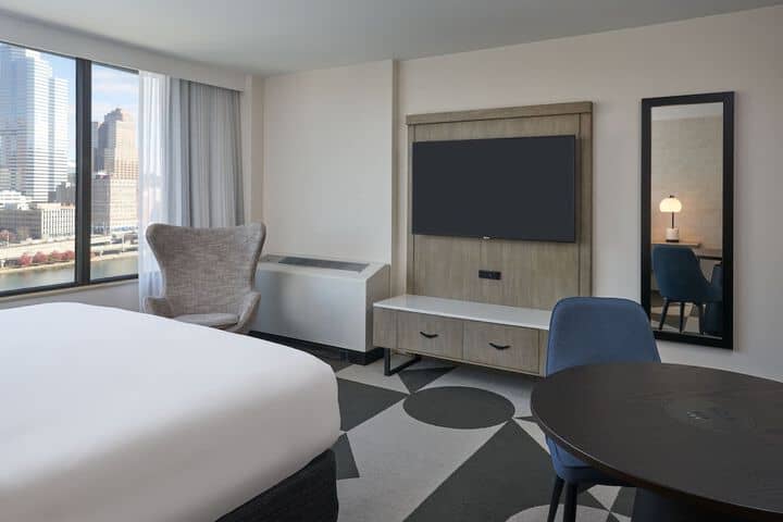 Room 9 of 60